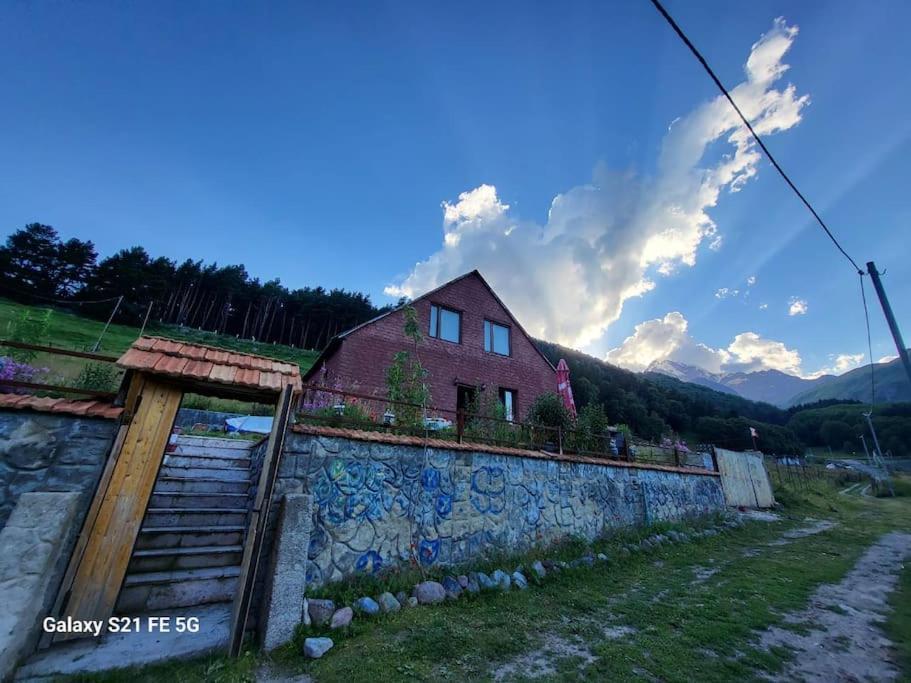 Peak House Villa Stepantsminda Exterior photo